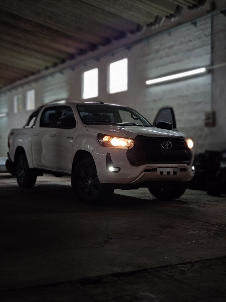 Toyota hilux  SR 4x4 — foto 10